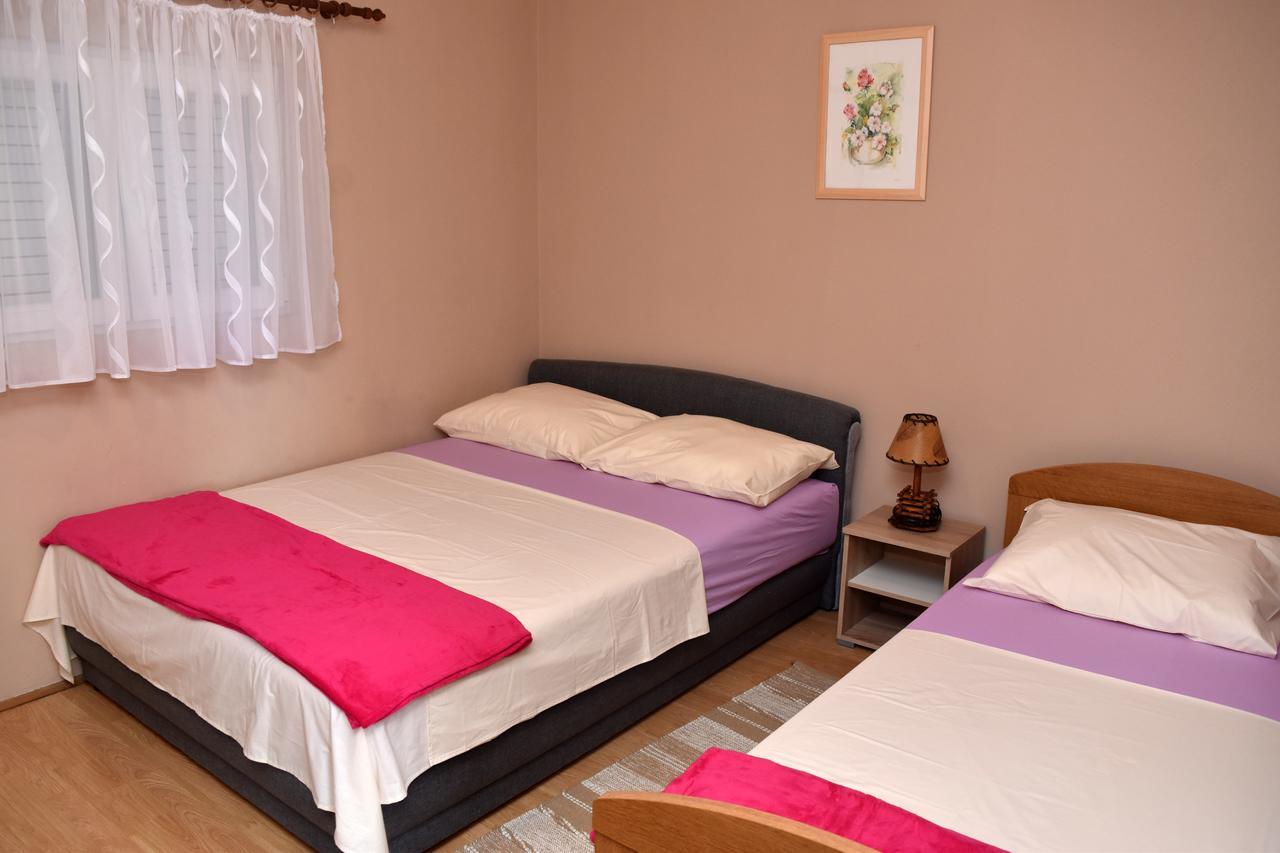 Apartments Oresic فير المظهر الخارجي الصورة