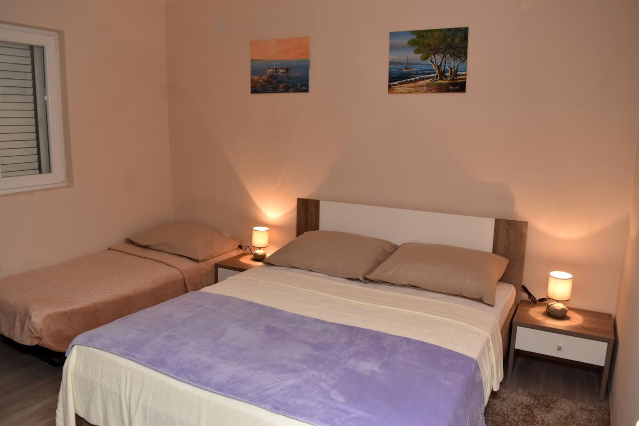 Apartments Oresic فير المظهر الخارجي الصورة